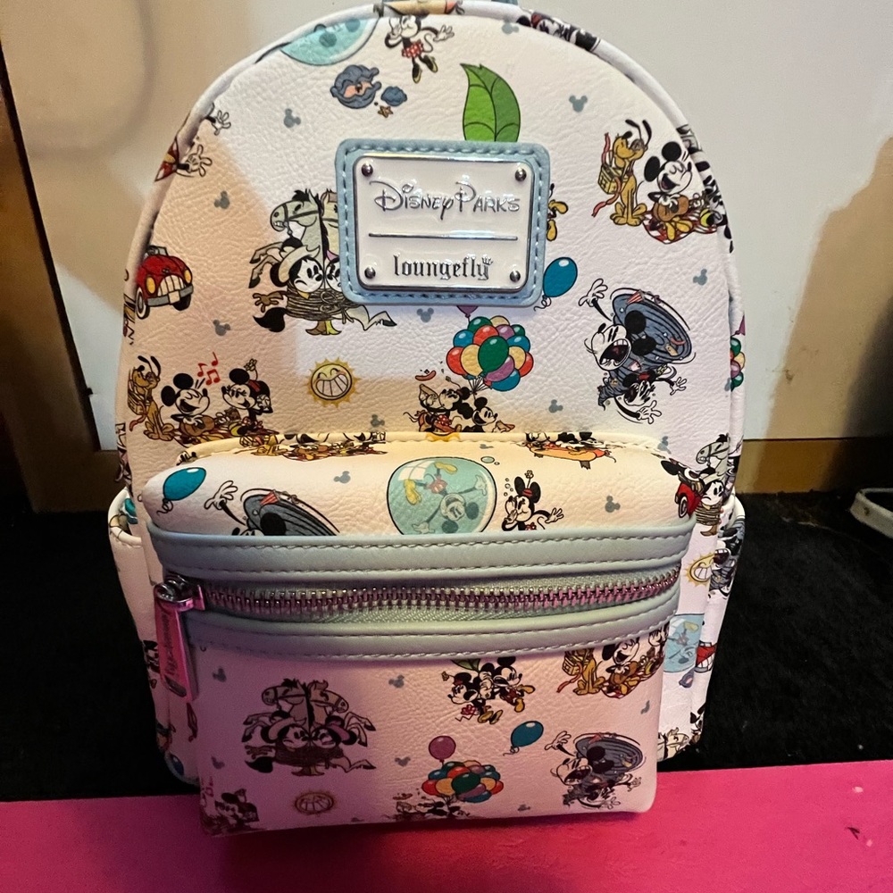 Loungefly Backpack - Picture 2 of 4